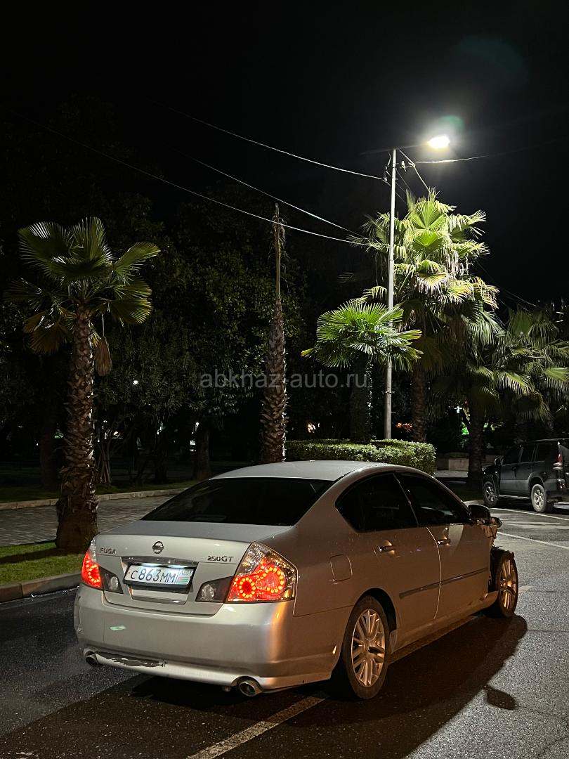 Nissan fuga