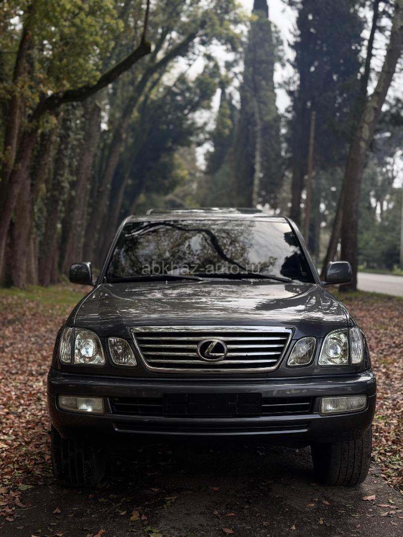 Lexus LX