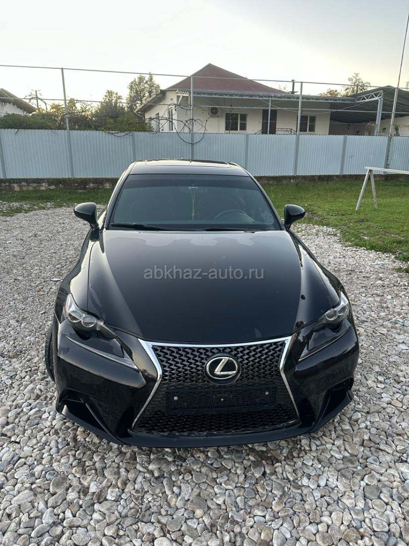 Lexus IS