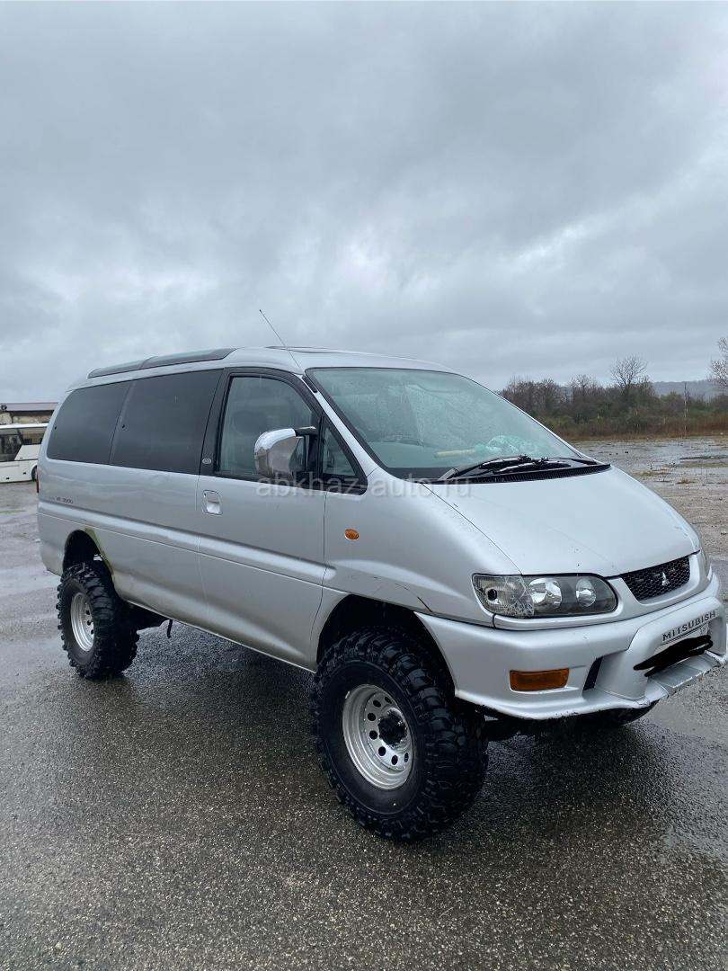 Mitsubishi Dingo
