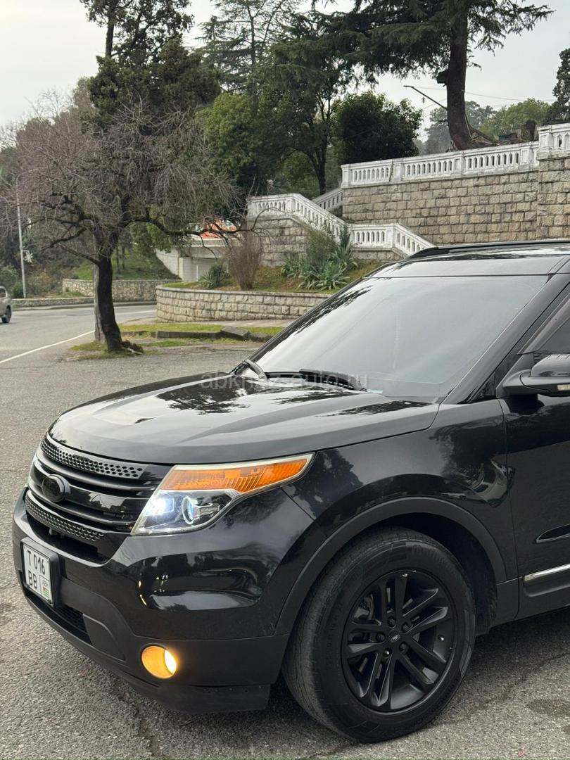 Ford Explorer