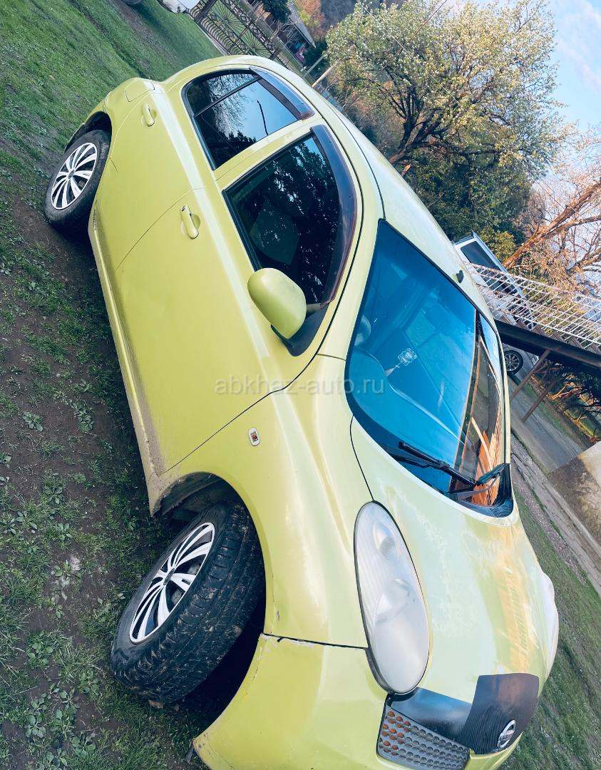 Nissan March