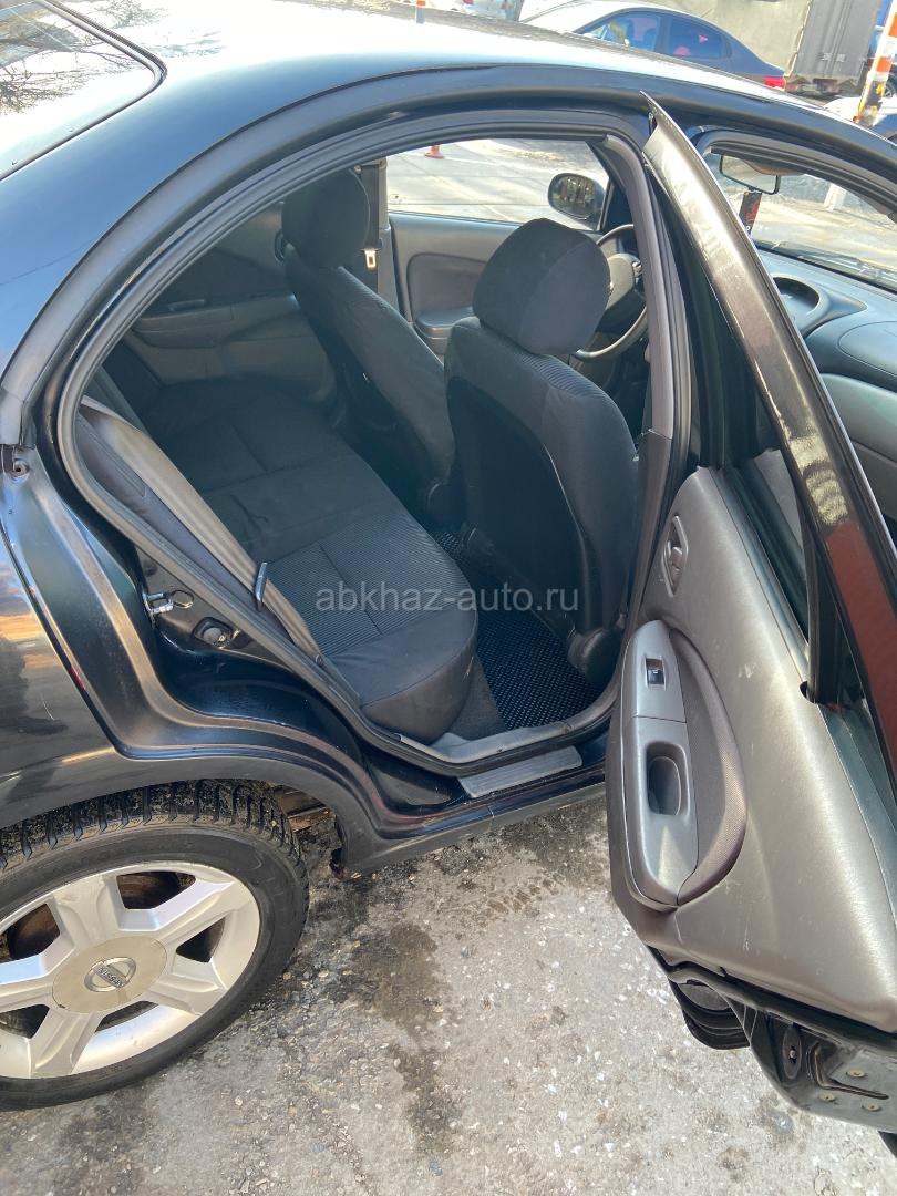 Nissan Almera