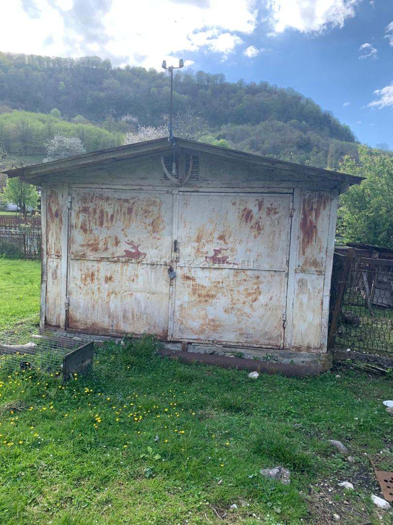 Гараж