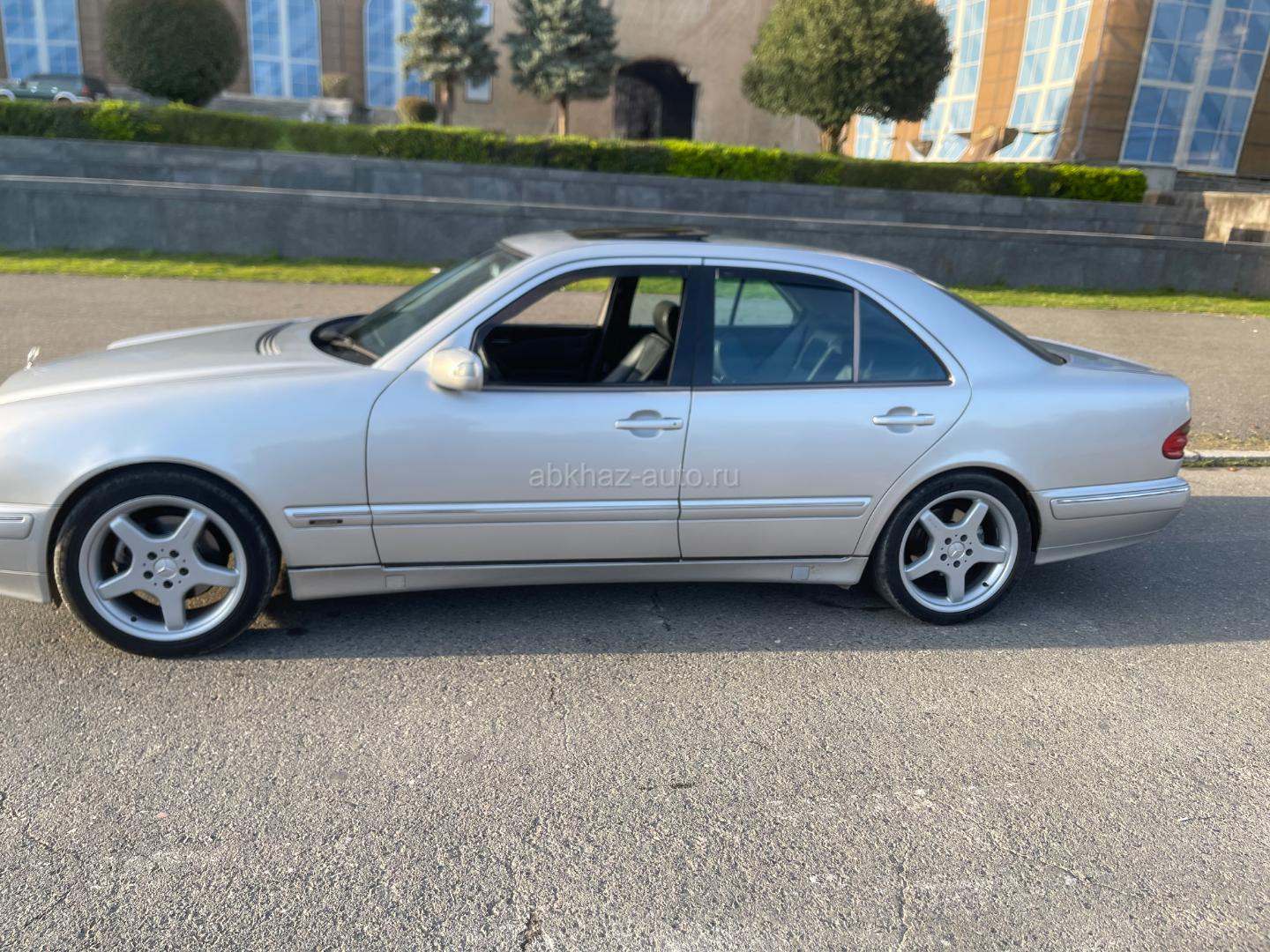 Mercedes-Benz E-Класс