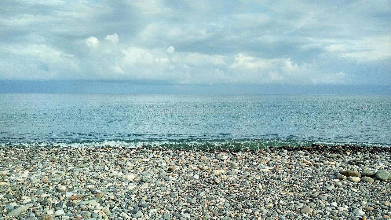 Бармен на берегу моря п. Алахадзы