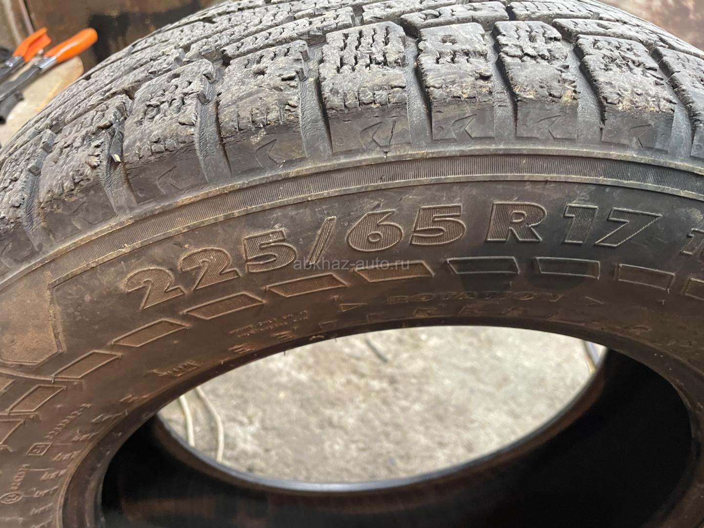 R17 225/65