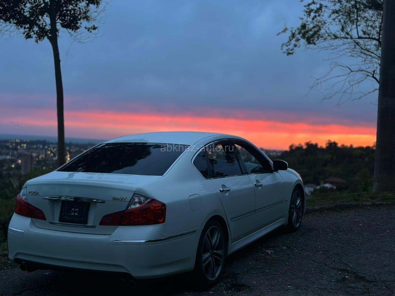 Nissan fuga