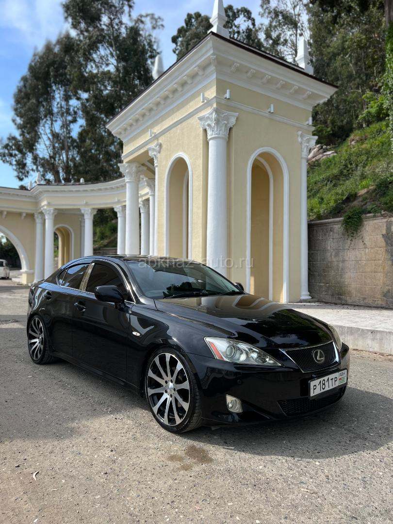 Lexus IS