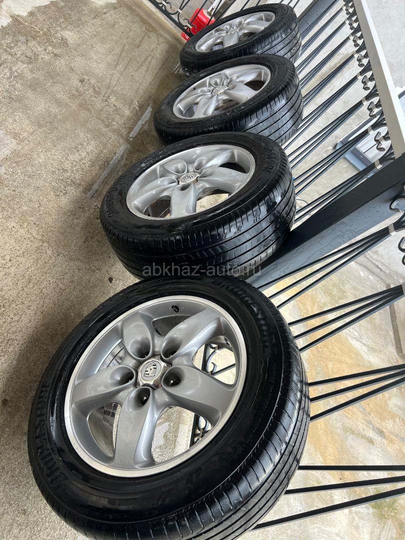 Продаю диски с шинами в хорошем состоянии. 255/55 R18 Комплект 25 т . Подходят на Porsche cayenne, Audi Q7 , Volkswagen Touareg