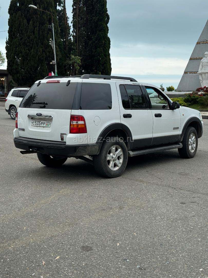 Ford Explorer