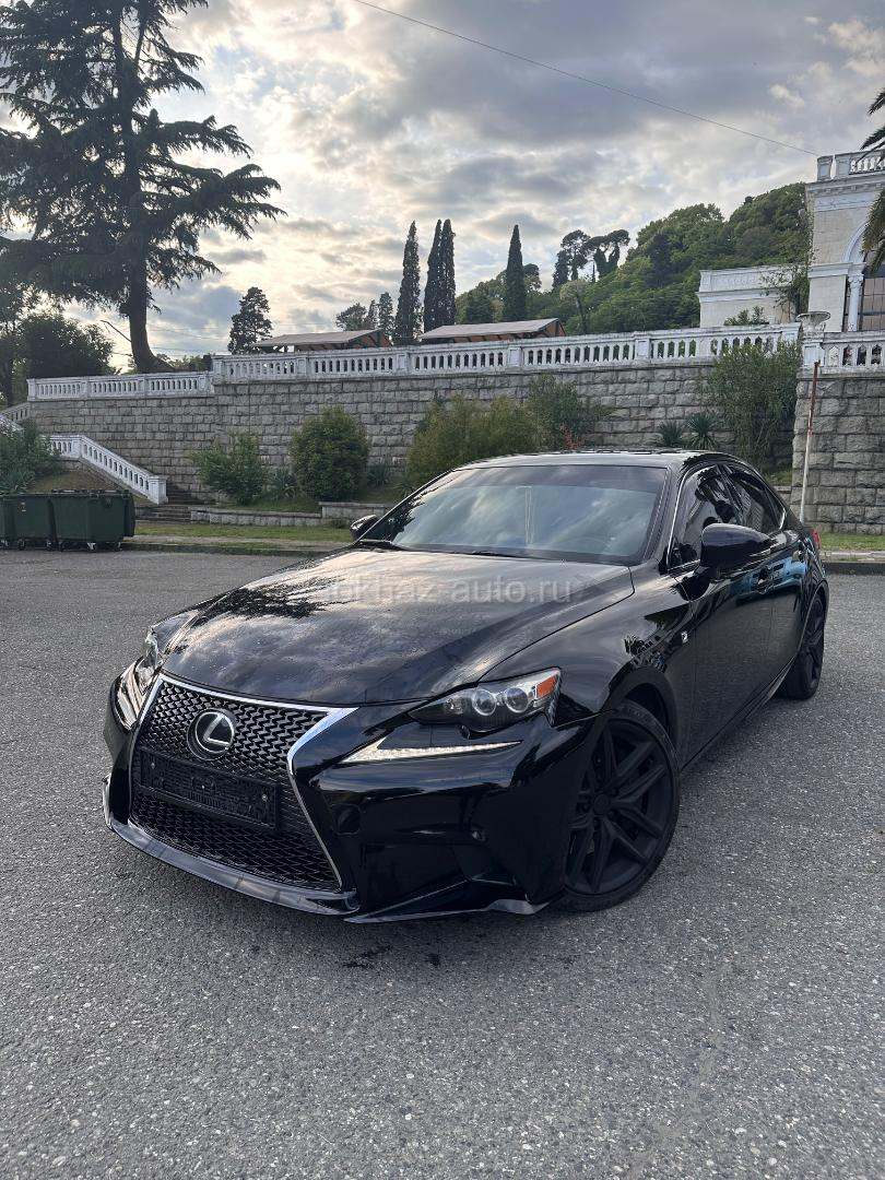 Lexus IS