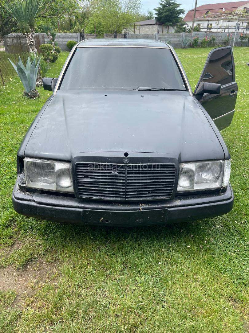 Mercedes-Benz 124