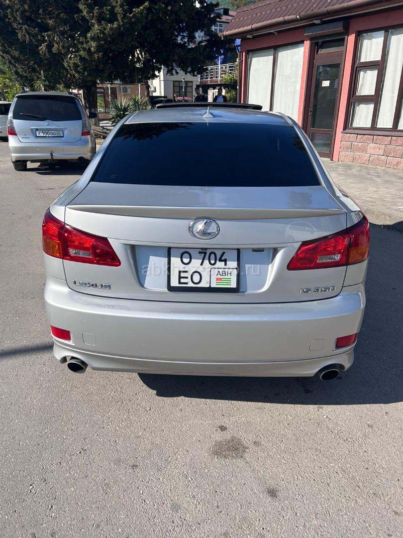 Lexus IS