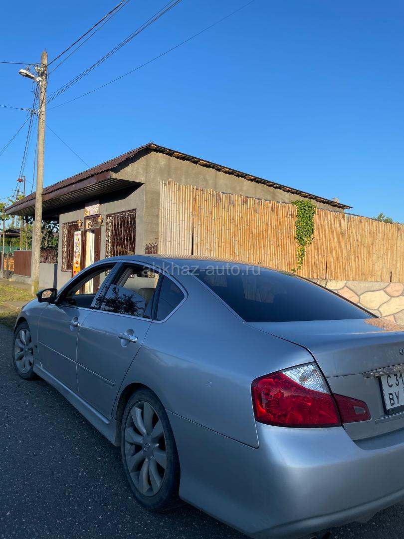 Nissan fuga