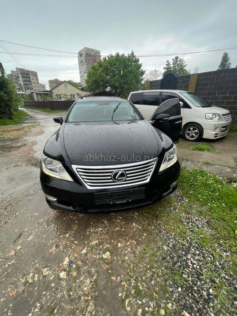 Lexus LS