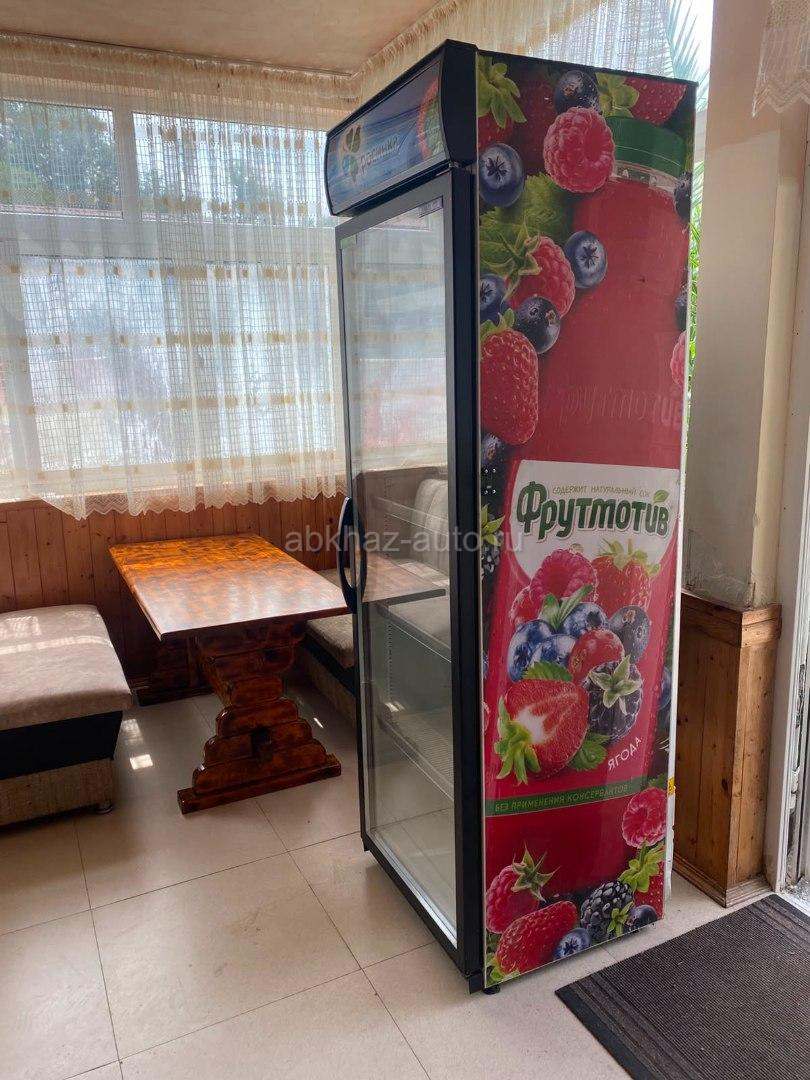 Витринный холодильник
