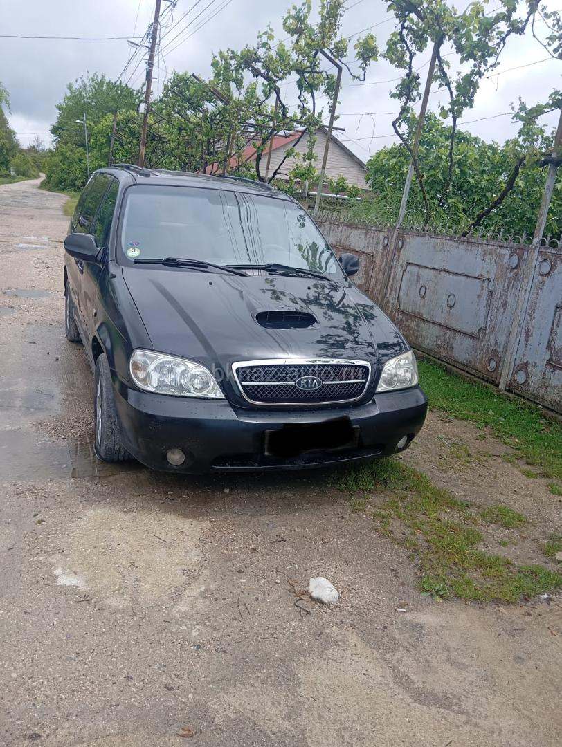 Kia Carnival