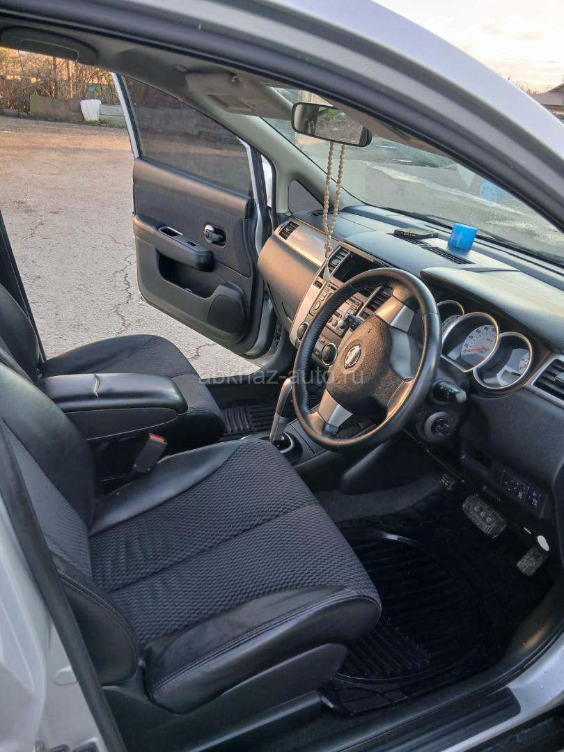 Nissan Tiida