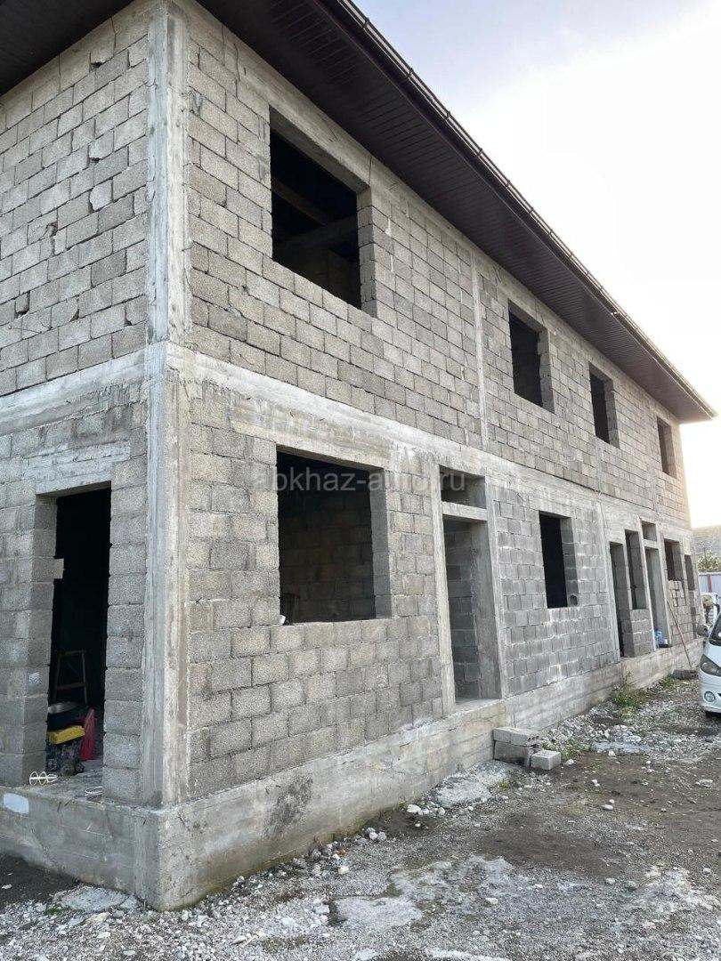 Дом 320 м² на участке 12 сот Цандрипш