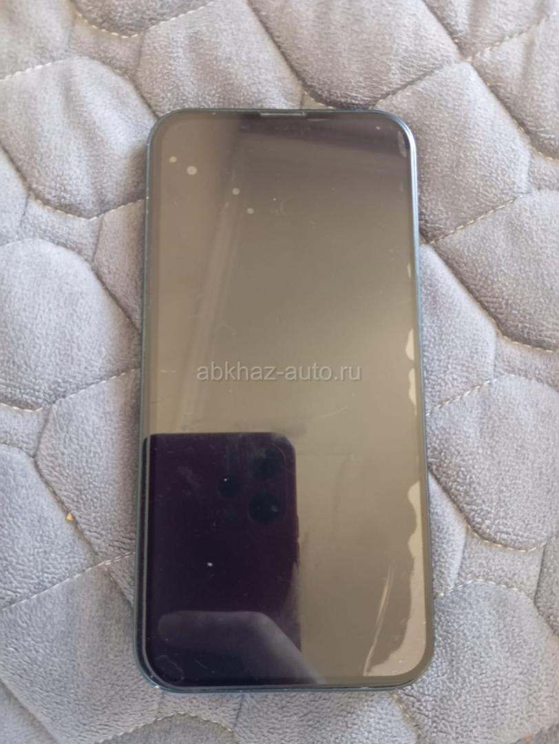 Продам iPhone 13