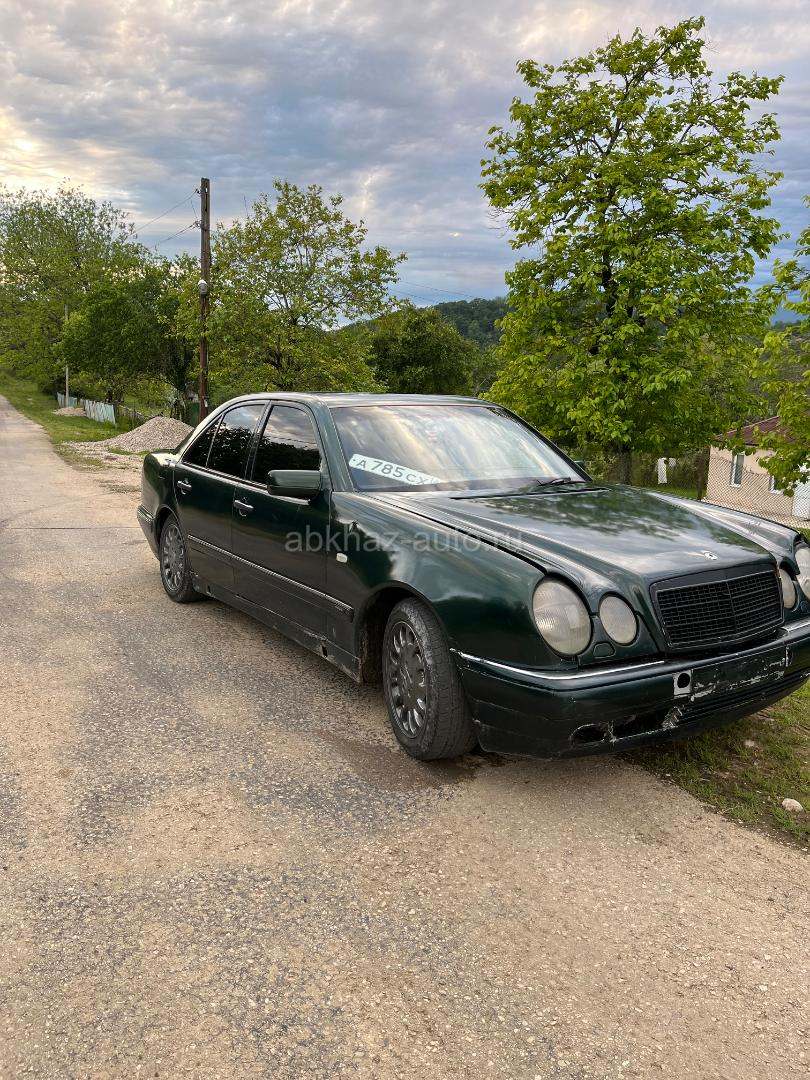Mercedes-Benz E-Класс