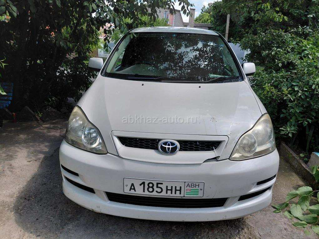 Toyota Ipsum