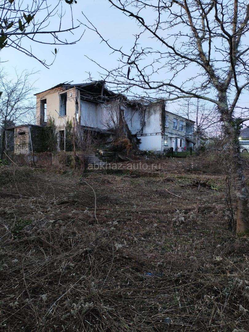 В хорошем и красивом районе,