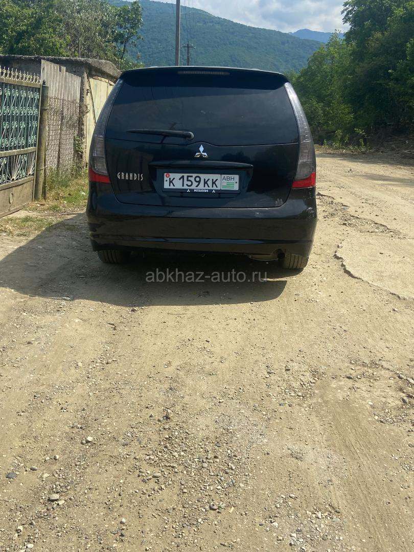 Mitsubishi Grandis
