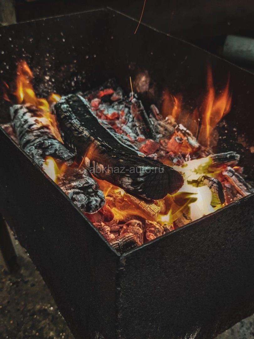 Требуется мангальщик