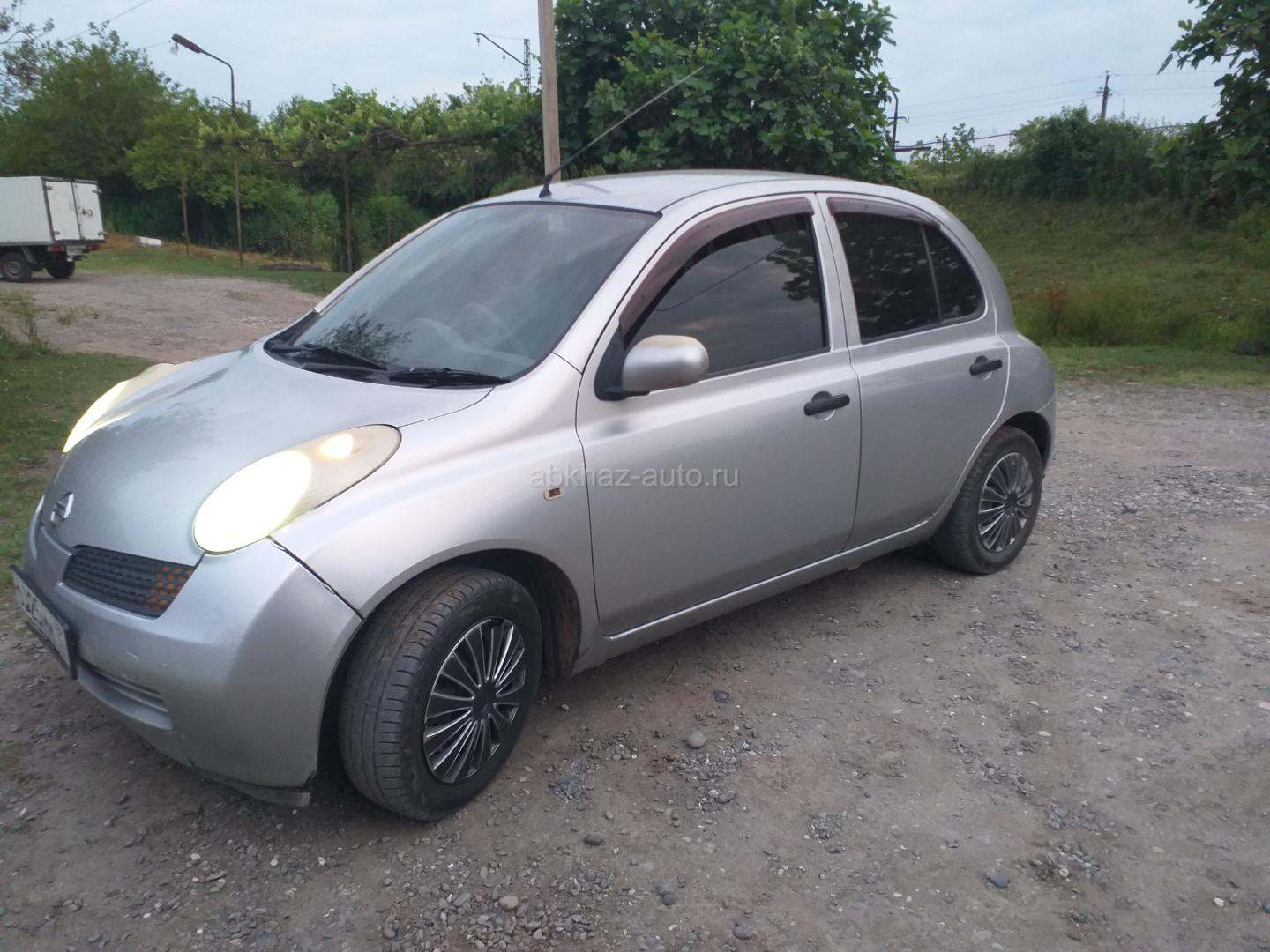 Nissan March