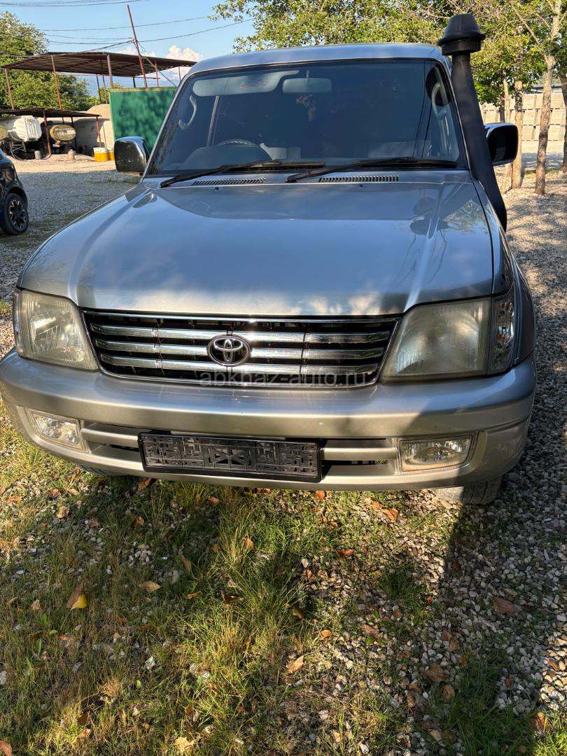 Toyota Land Cruiser