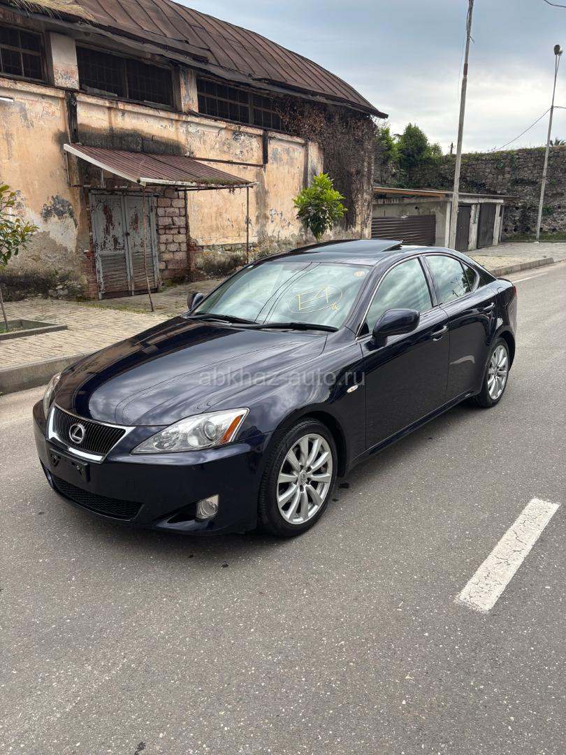 Lexus IS
