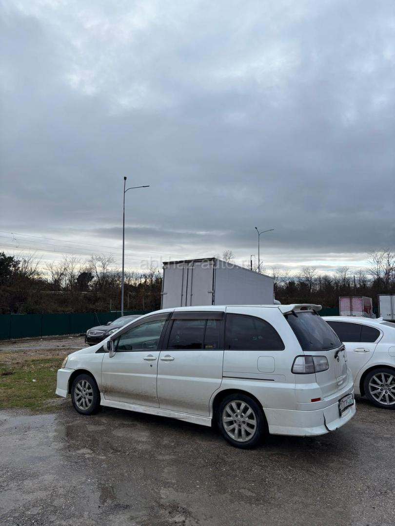 Nissan Liberty