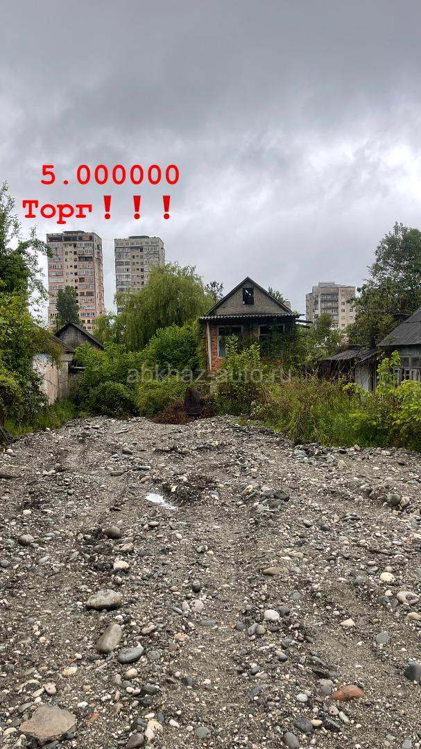 Продается участок с ветхим строение