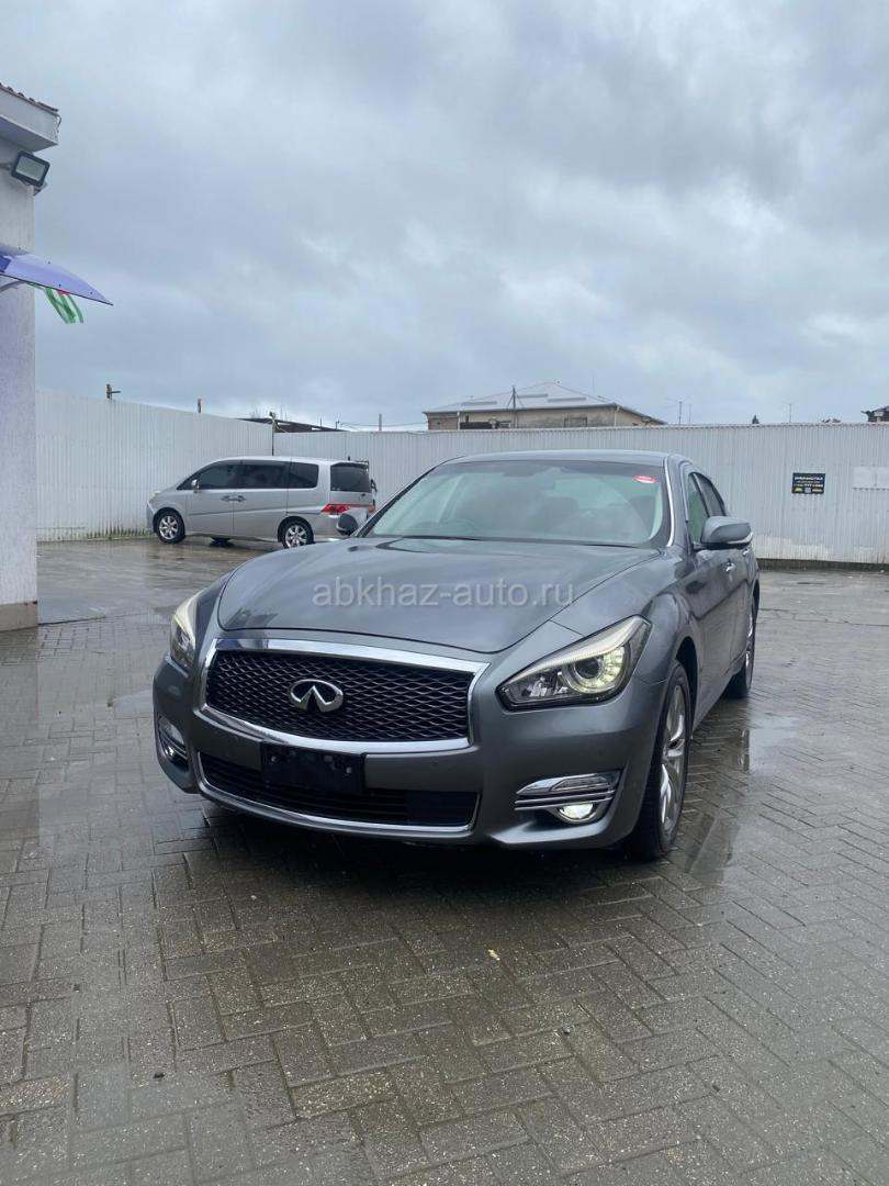 Nissan fuga