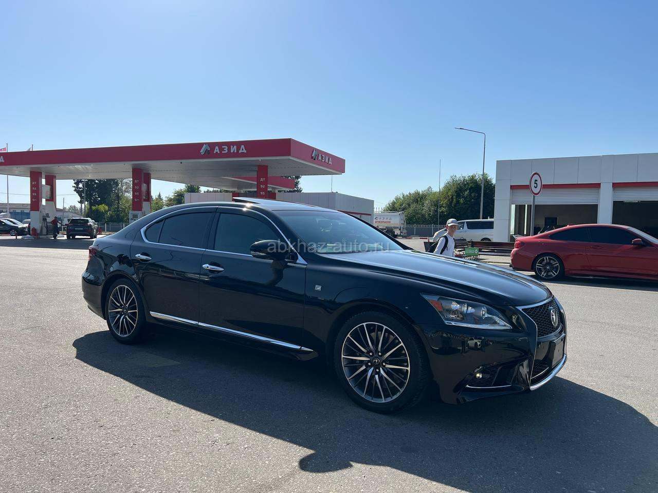 Lexus LS