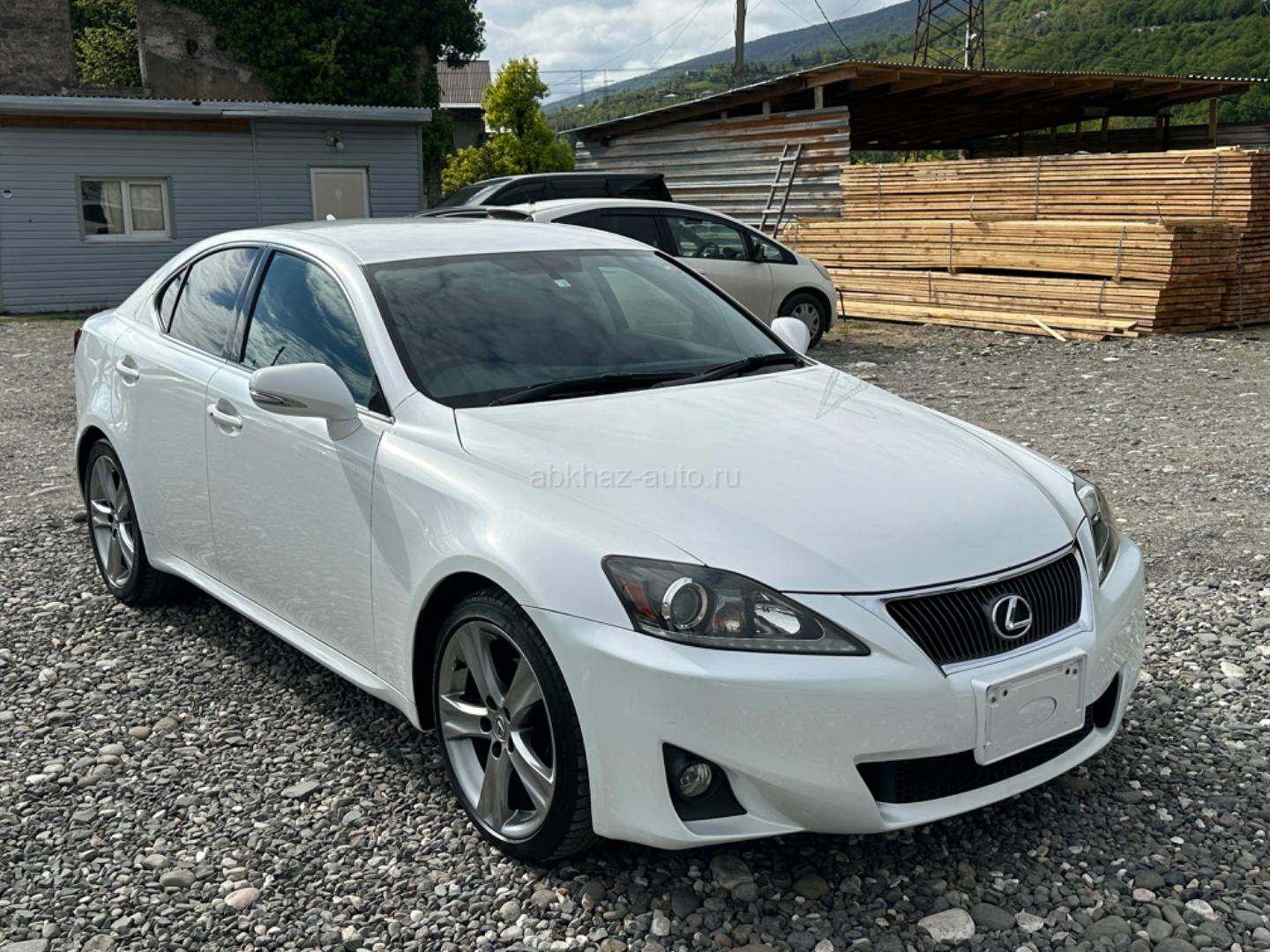 Lexus IS
