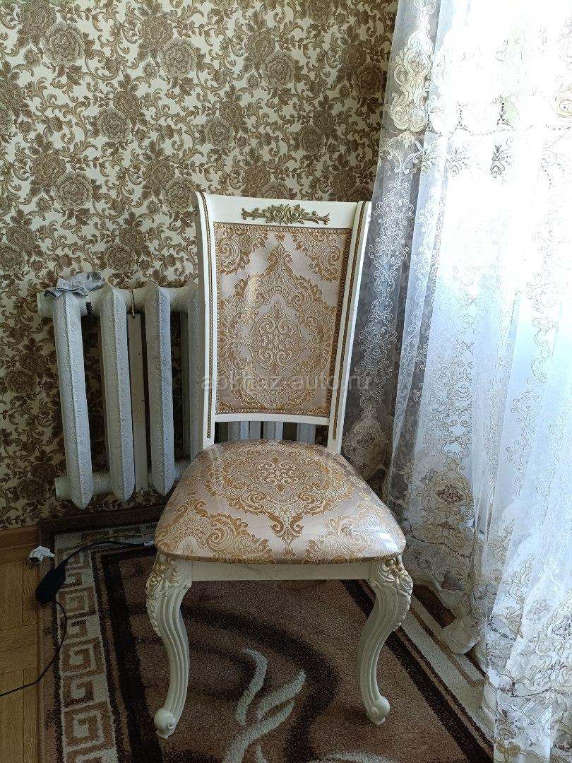 Продаю стулья