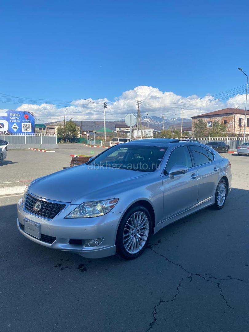 Lexus LS