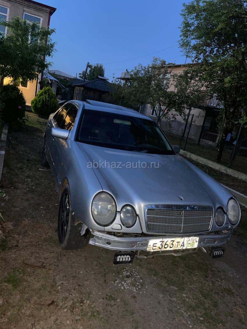 Mercedes-Benz E-Класс