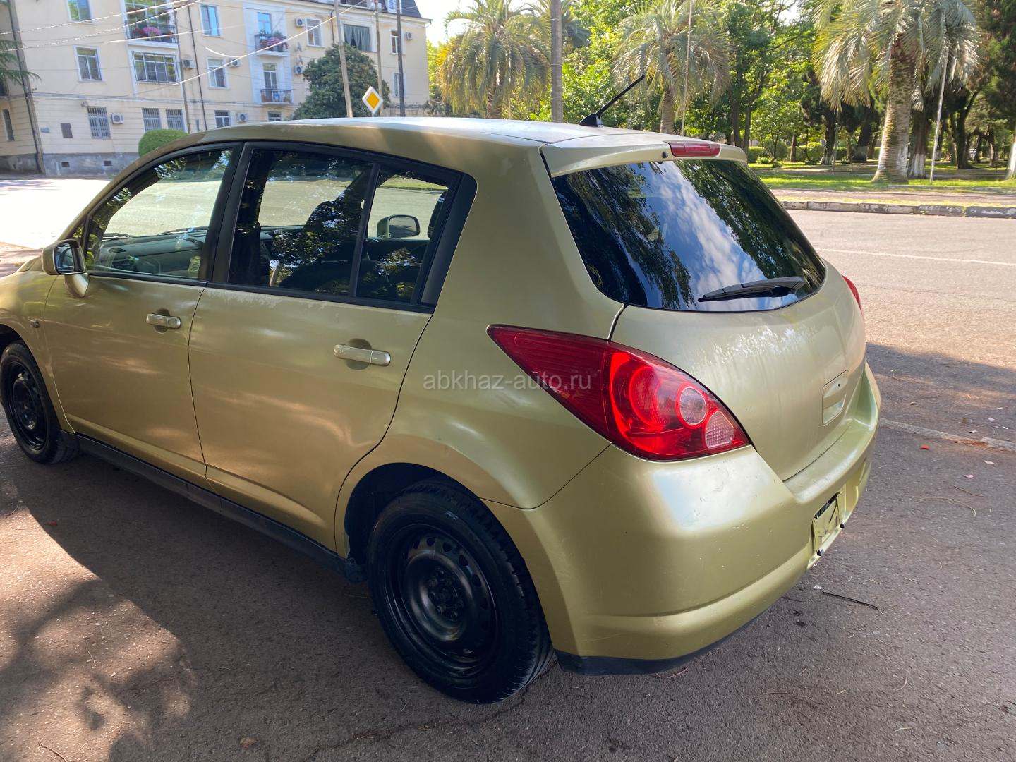 Nissan Tiida