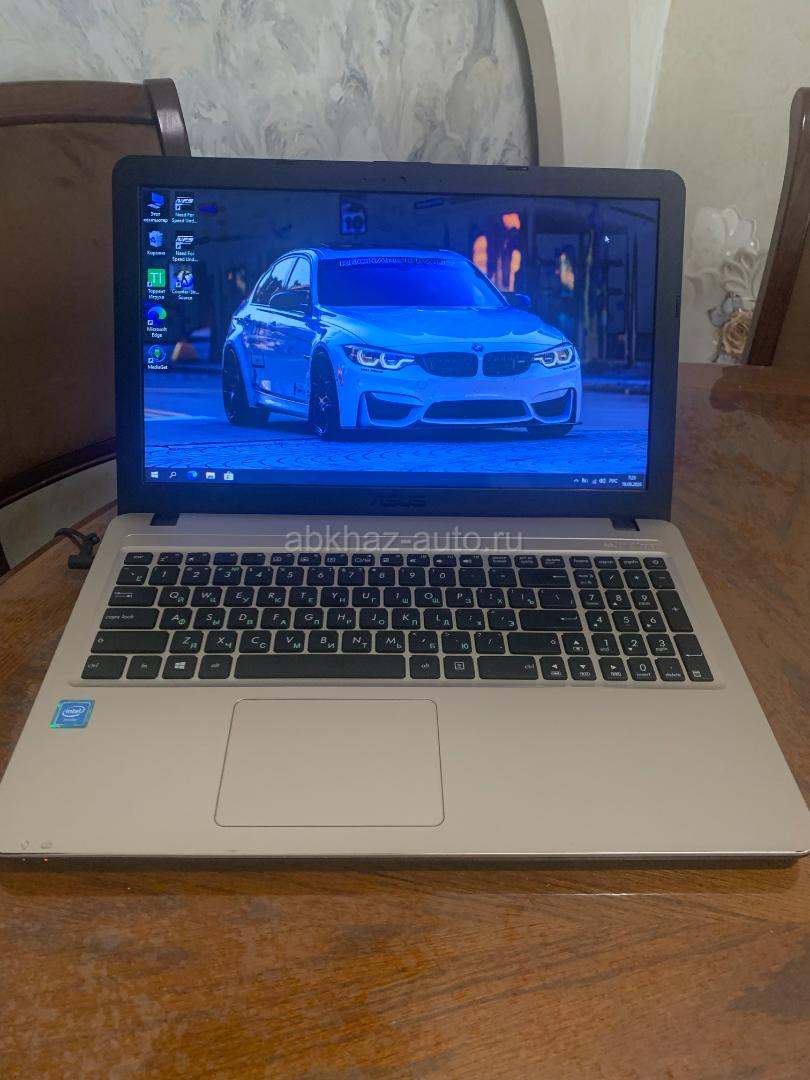 Ноутбук ASUS