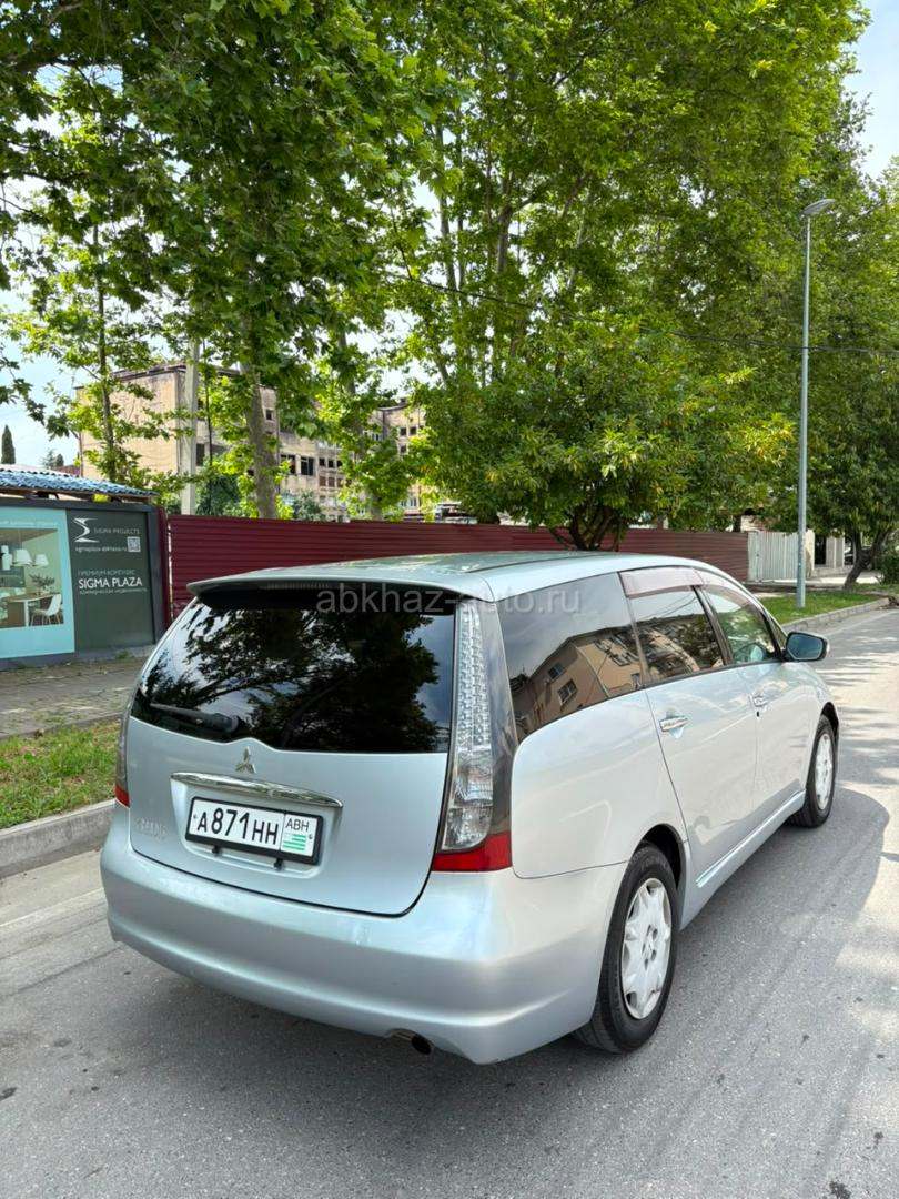 Mitsubishi Grandis