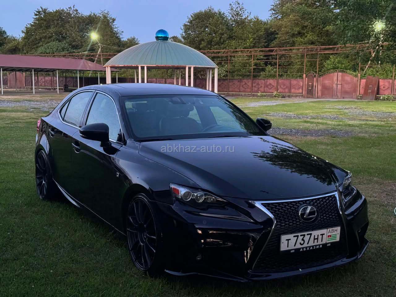 Lexus IS