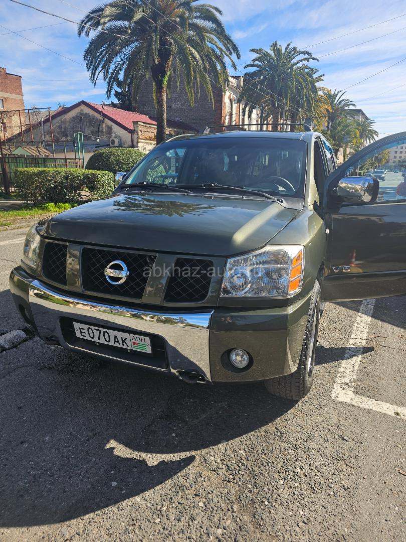 Nissan Armada