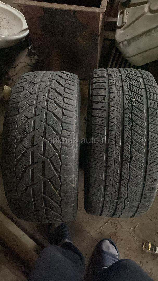 245/40 R18
