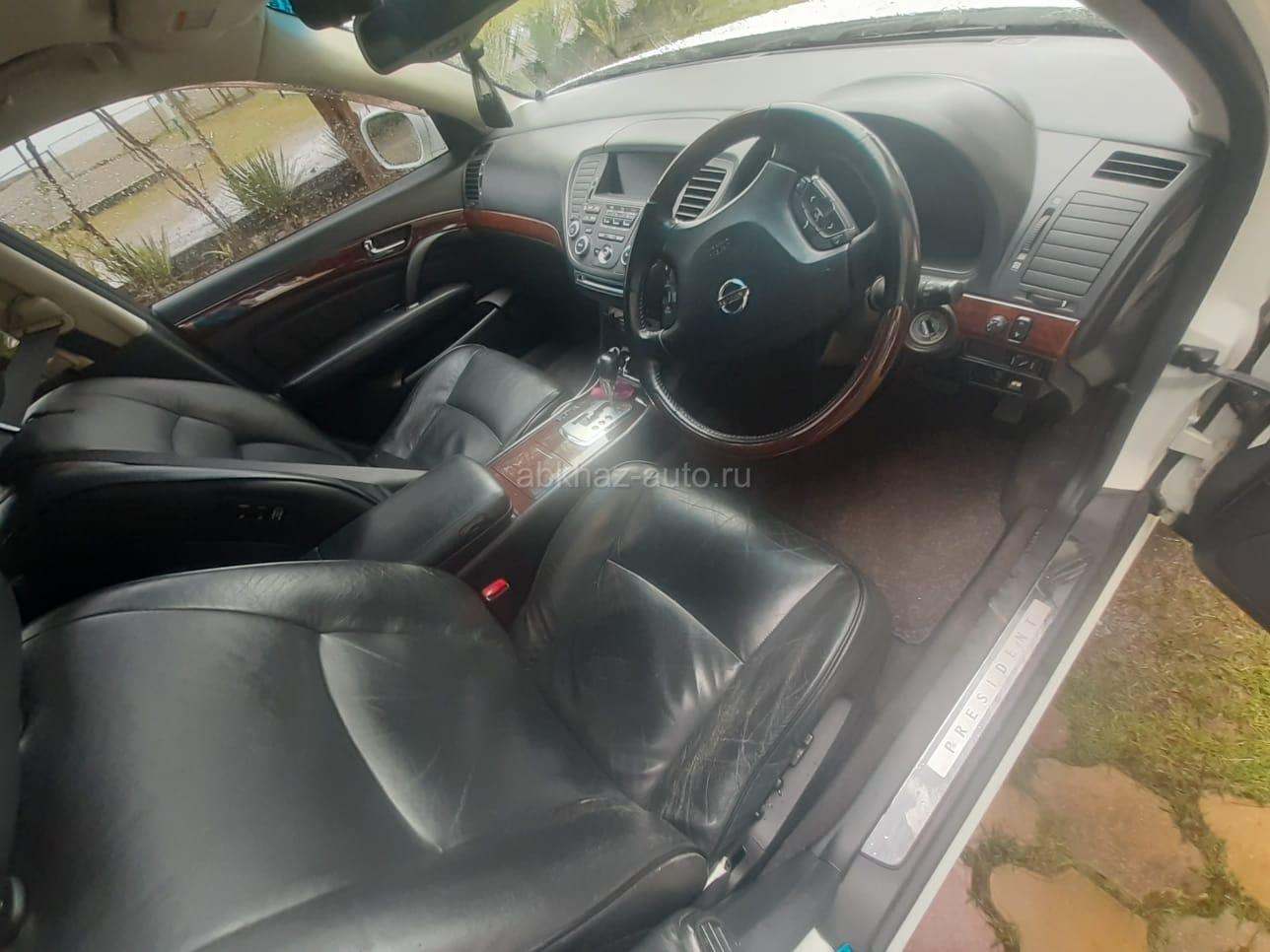 Nissan President