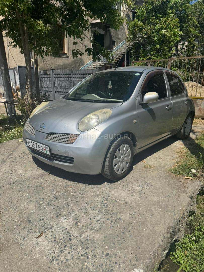 Nissan March