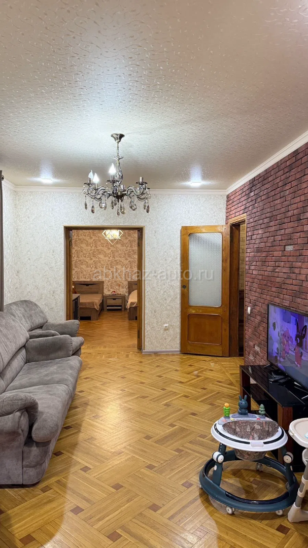 Трехкомнатная квартира на Новом Районе